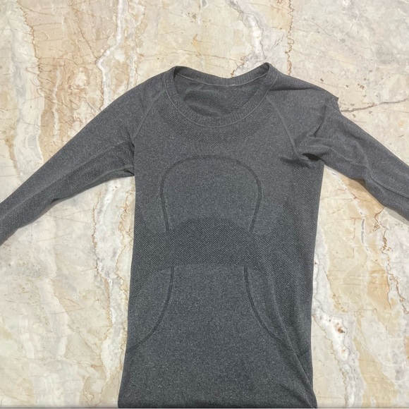 Lulemon Swiftly Tech Long Sleeve - Picture 4 of 10